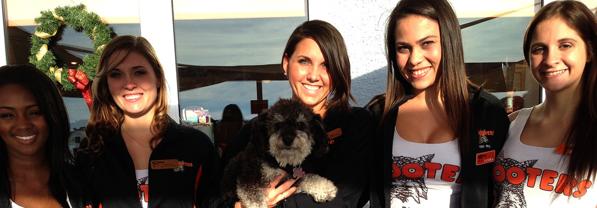 willie with the hooters girls in port richey