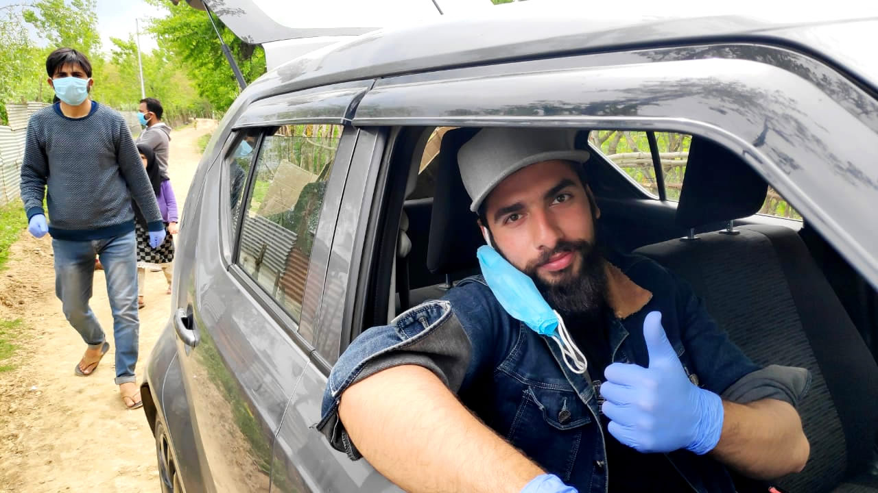 Willie's volunteers deliver COVID-19 supplies to children in Northern India