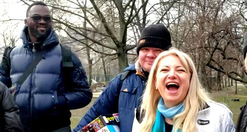 Volunteer in Medellin & Ukraine with Willie